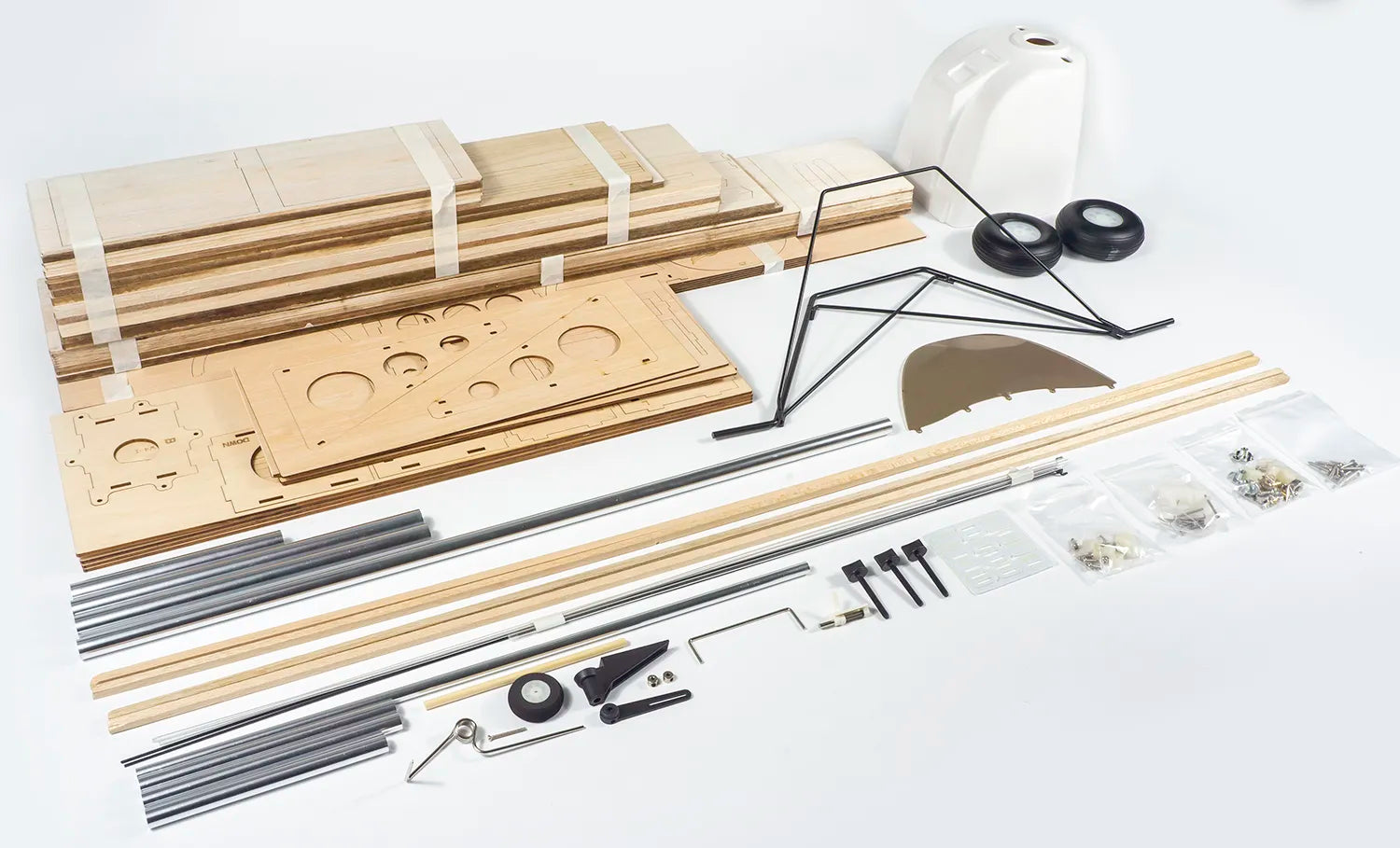 Space Walker Balsa Wood Kit 1600mm