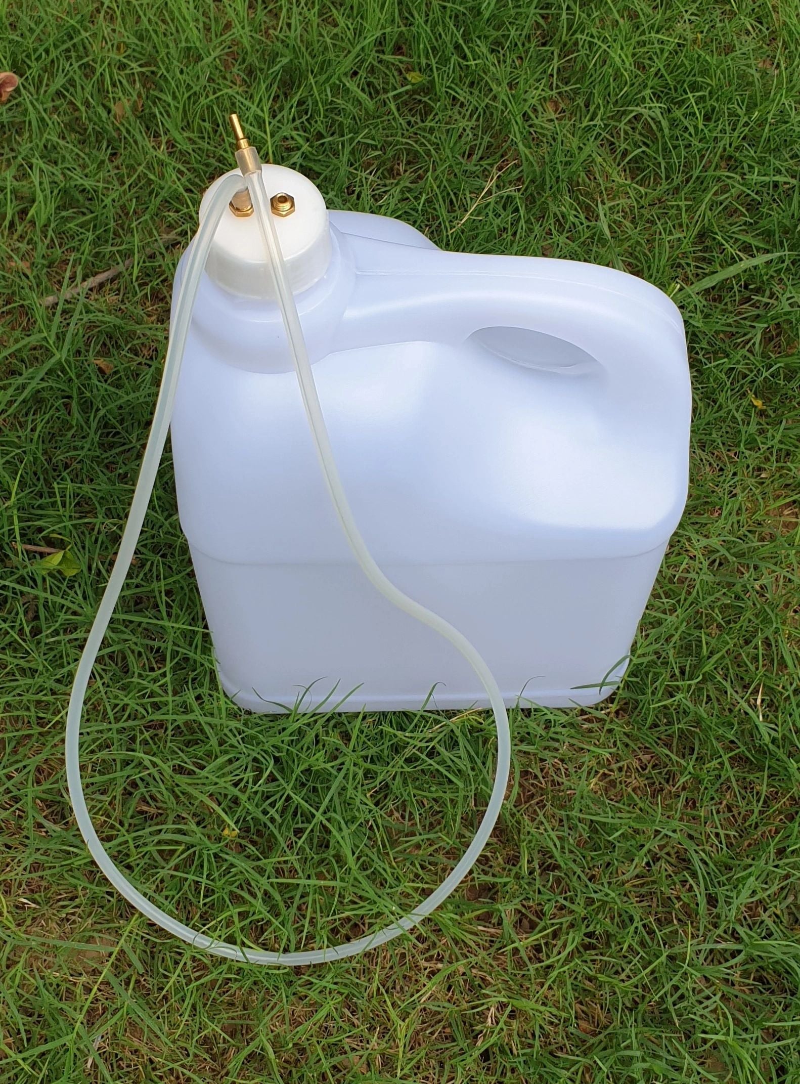 Fuel Can for refuelling/ defuelling