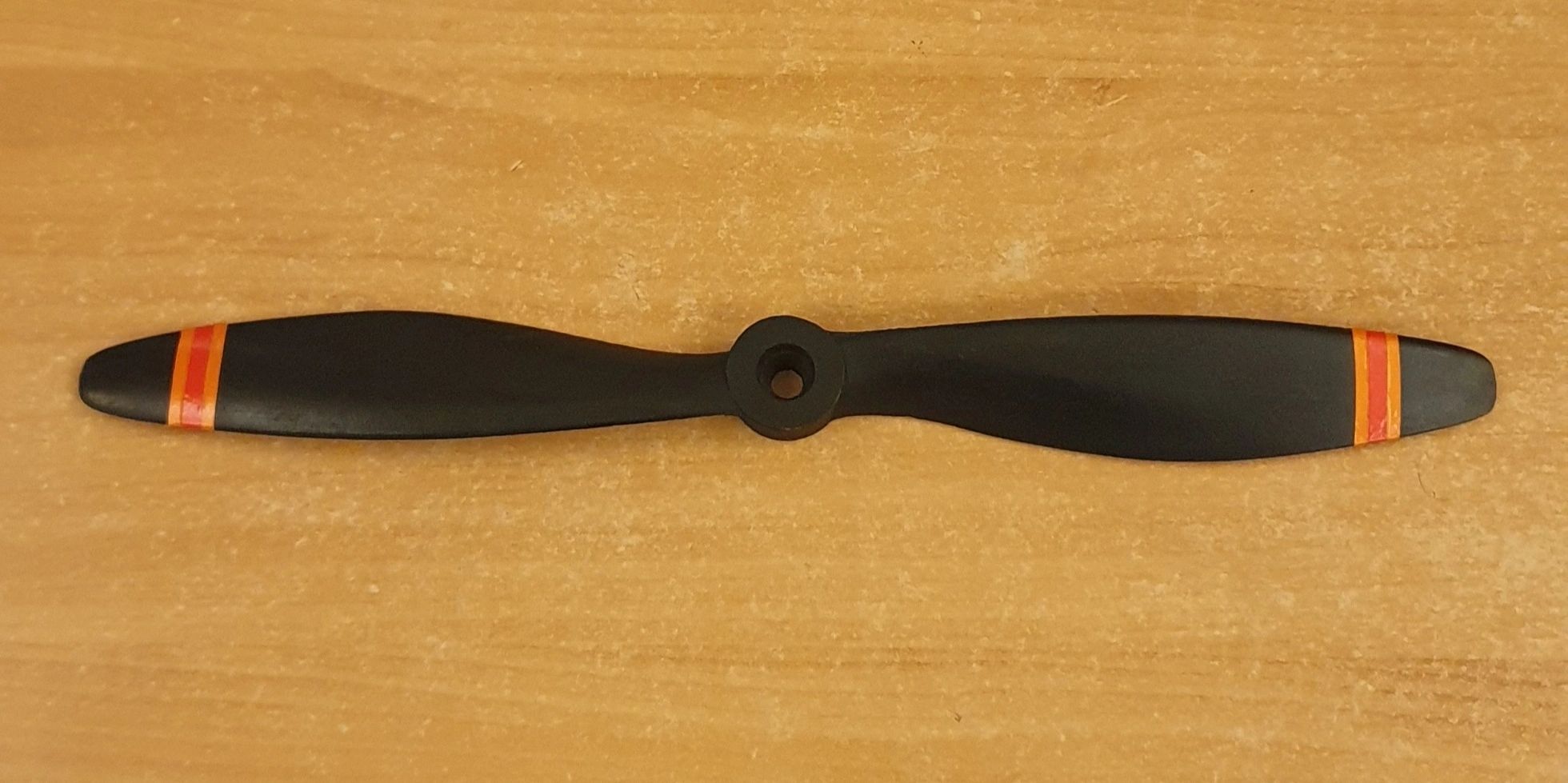 aero-naut Carbon Miniprops 7x4.5"