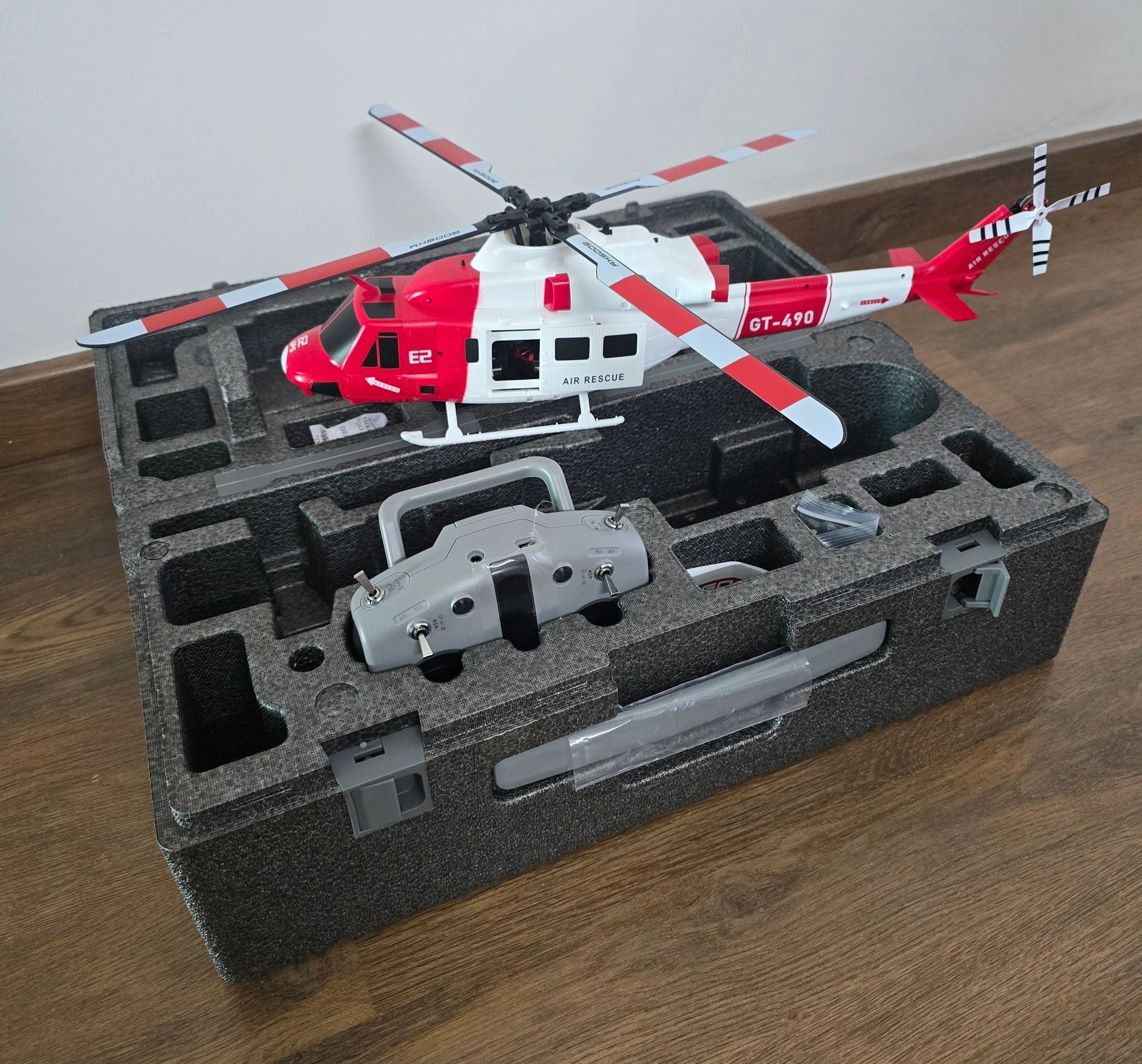 Goosky E2 UH-1Y GPS Scale Helicopter – RTF Mode 2 & BNF Versions