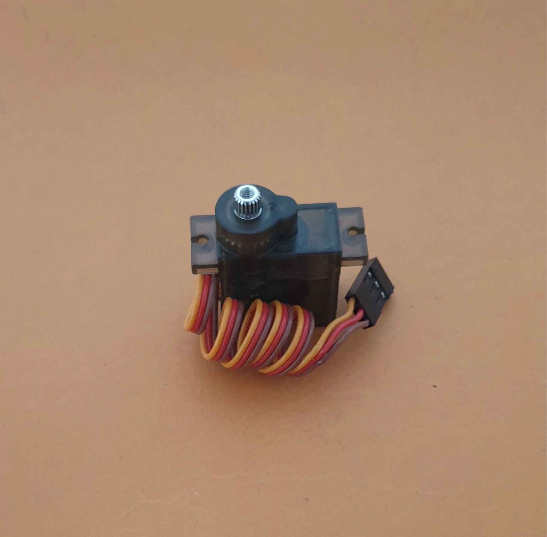 GorillaA Servo 14 gram Metal Gear