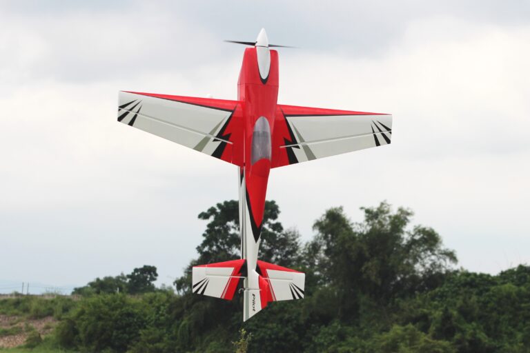 Pilot RC EDGE 540 V3 85 inch ARF aerobatic RC aircraft