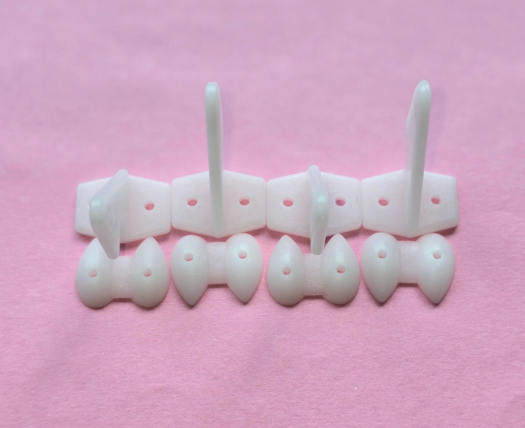 Pom Horns White 20x27mm (04pcs/set)