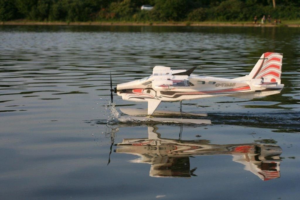 RC FACTORY CRACK TURBO BEAVER RED WITH MOTOR ESC PROP SERVO