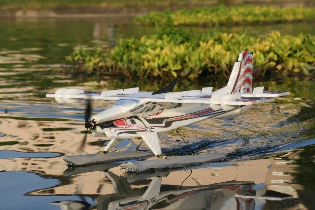 RC FACTORY CRACK TURBO BEAVER RED WITH MOTOR ESC PROP SERVO