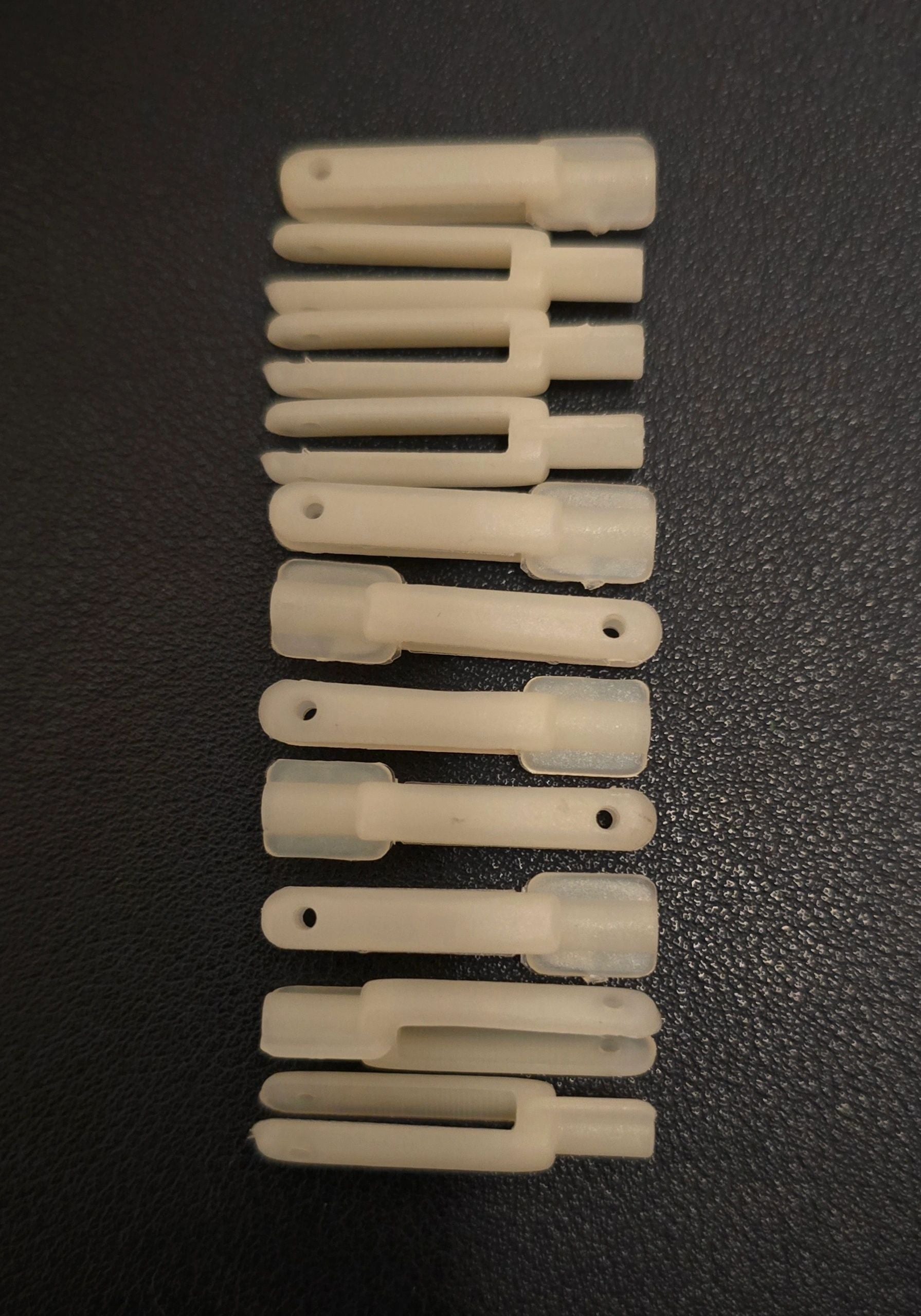 Nylon Clevis Φ1.2×L29mm white